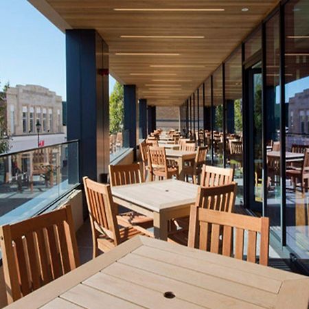 Premier Inn Staines Upon Thames Buitenkant foto